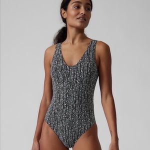 NWT Athleta Seychelles One Piece Swimsuit Petite Short